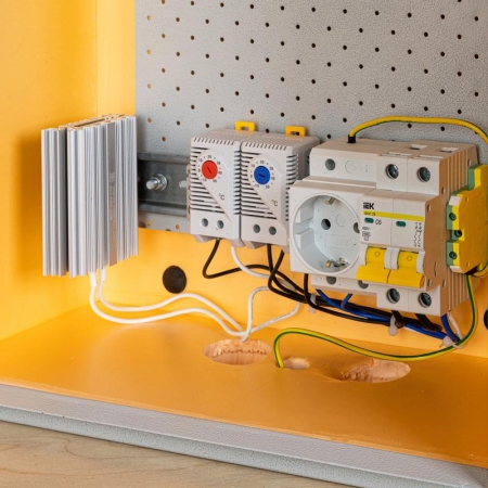 Термошкаф -55град. до +50град.C 360x560x196мм IP66 3УТП (Ver. 2.0) с обогревом Mastermann 00-00015258