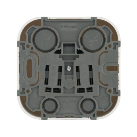 Розетка 1-м ОП Quteo 16А IP20 2P+E с заземл. без защ. шторок бел. IEK 782211