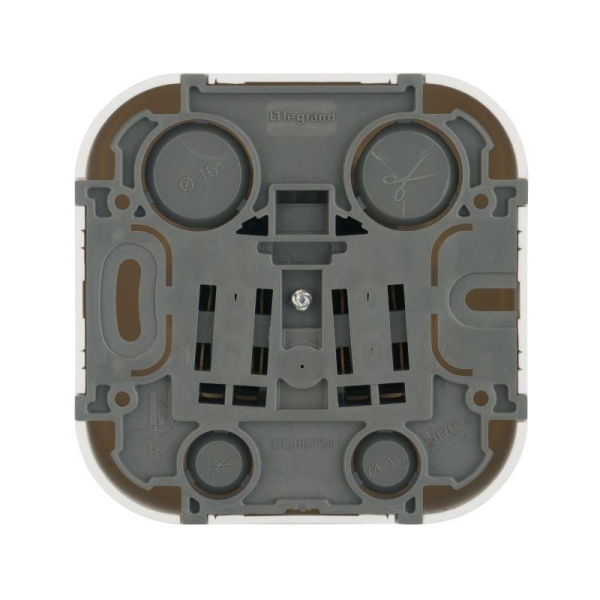 Розетка 1-м ОП Quteo 16А IP20 2P+E с заземл. без защ. шторок бел. IEK 782211