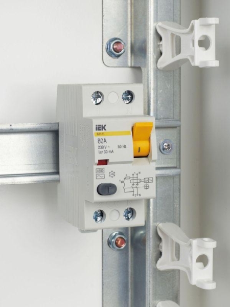 Выключатель дифференциального тока (УЗО) 2п 80А 30мА тип AC ВД1-63 KARAT IEK MDV10-2-080-030