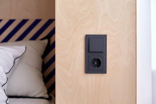 Выключатель 1-кл. СП BRITE ВС10-1-0-БрГ 10А механизм графит IEK BR-V10-0-10-K53