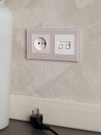 Рамка 2-м BRITE РУ-2-2-Бр стекло розовый матов. IEK BR-M22-G-31-K14