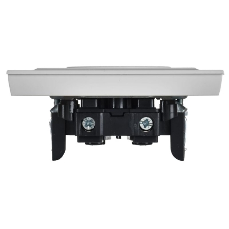 Розетка BRITE РСР10-1-0-БрАБ 10А в сборе без заземл. без защ. шторок арктич. бел. IEK BR-R10-10-K91-F