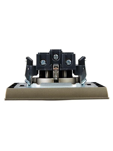 Розетка СП BRITE РСР14-1-0-БрШ 16А в сборе с заземл. защ. шторки шампань IEK BR-R14-16-K37-F