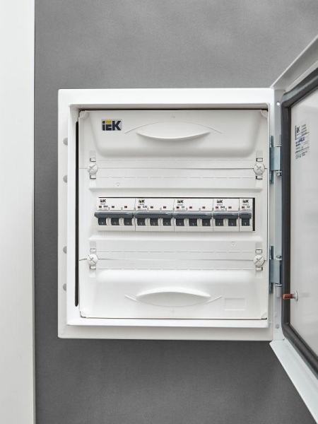 Выключатель автоматический модульный 3п C 20А M10N ARMAT IEK AR-M10N-3-C020