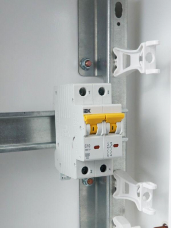 Выключатель автоматический модульный 2п C 10А 6кА ВА47-60M KARAT IEK MVA31-2-010-C