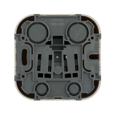 Розетка 1-м ОП Quteo 16А IP20 2P без заземл. без защ. шторок сл. кость IEK 782240