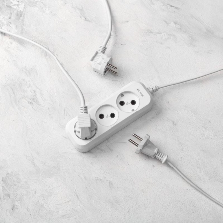 Удлинитель 3х1.5м без заземл. 2х0.75 бел. PROCONNECT 13-4205