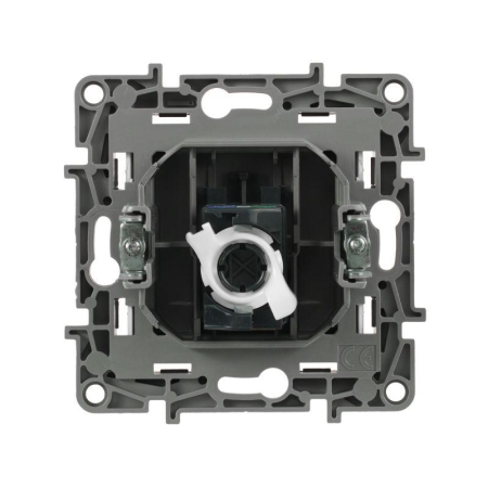 Розетка компьютерная 1-м СП Etika RJ45 кат.5E UTP механизм алюм. IEK 672441