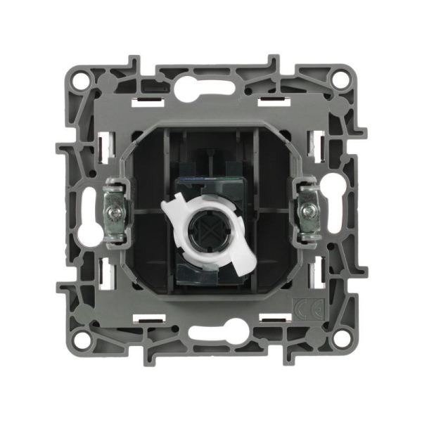 Розетка компьютерная 1-м СП Etika RJ45 кат.5E UTP механизм алюм. IEK 672441