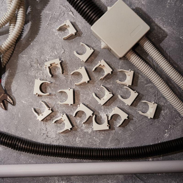 Держатель для труб (клипса) d25мм для монтажн. пистолета сер. Rexant 28-0425-1