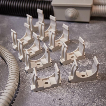 Держатель для труб (клипса) d32мм для монтажного пистолета сер. Rexant 28-0432-1