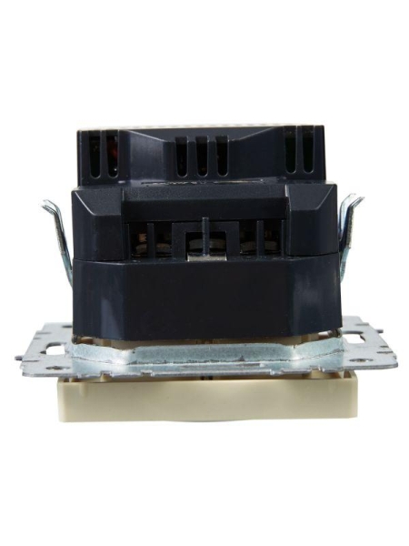 Розетка BRITE РЮш10-2-БрКр 16А с USB A+A 3.1А с заземл. защ. шторки механизм беж. IEK BR-R14-16-U21-D31-K10