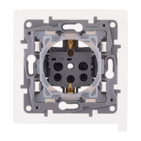 Розетка 1-м СП Etika 16А IP44 250В с заземл. со шторками с защ. крышкой безвинтов. зажимы сл. Кость IEK 672326