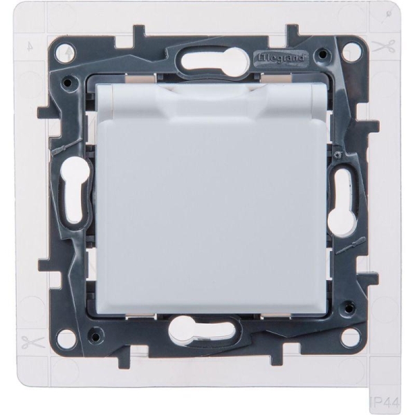 Розетка 1-м Etika 16А IP44 250В с заземл. защ. шторки с крышкой безвинтов. зажимы бел. IEK 672226