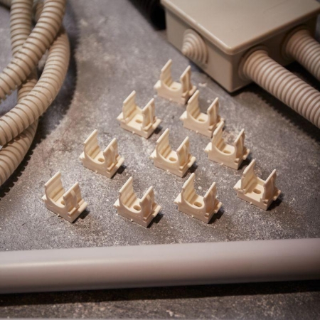 Держатель для труб (клипса) d16мм для монтажного пистолета бел. Rexant 28-0416-3