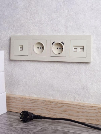 Рамка 4-м BRITE РУ-4-Бр беж. рифленый IEK BR-M42-51-K10