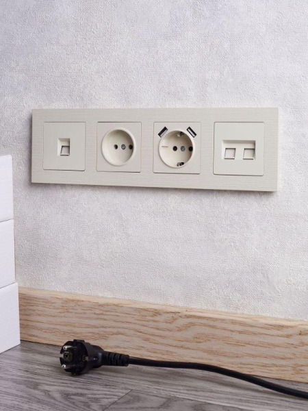 Рамка 4-м BRITE РУ-4-Бр беж. рифленый IEK BR-M42-51-K10