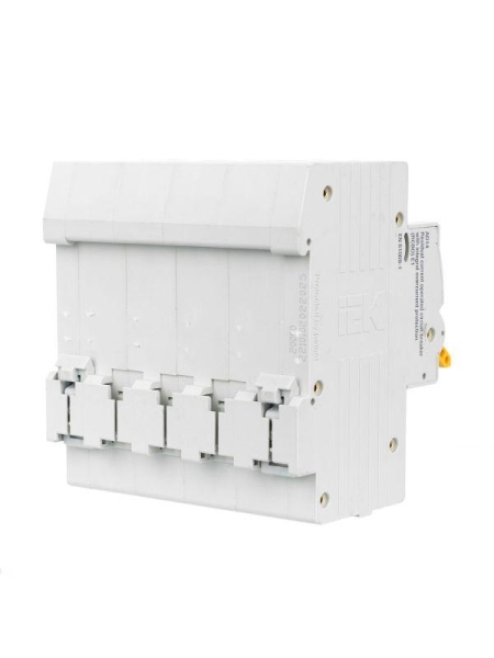 Выключатель автоматический дифференциального тока 4п C 25А 30мА тип AC 4.5кА АД-14 KARAT IEK MAD10-4-025-C-030