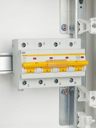 Выключатель автоматический модульный 4п C 80А 10кА ВА47-100 KARAT IEK MVA40-4-080-C