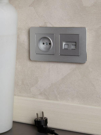 Розетка компьютерная двойн. СП RJ45 кат.5E BRITE РК10-2-БрА механизм алюм. IEK BR-K20-1-K47