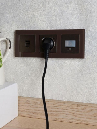 Розетка компьютерная СП RJ45 кат.6 BRITE РК11-БрТБ механизм бронза IEK BR-K10-2-K45