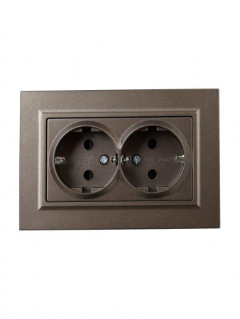 Розетка 2-м СП BRITE РСш12-3-БрТБ 16А в сборе с заземл. защ. шторки бронза IEK BR-R24-16-K45-F